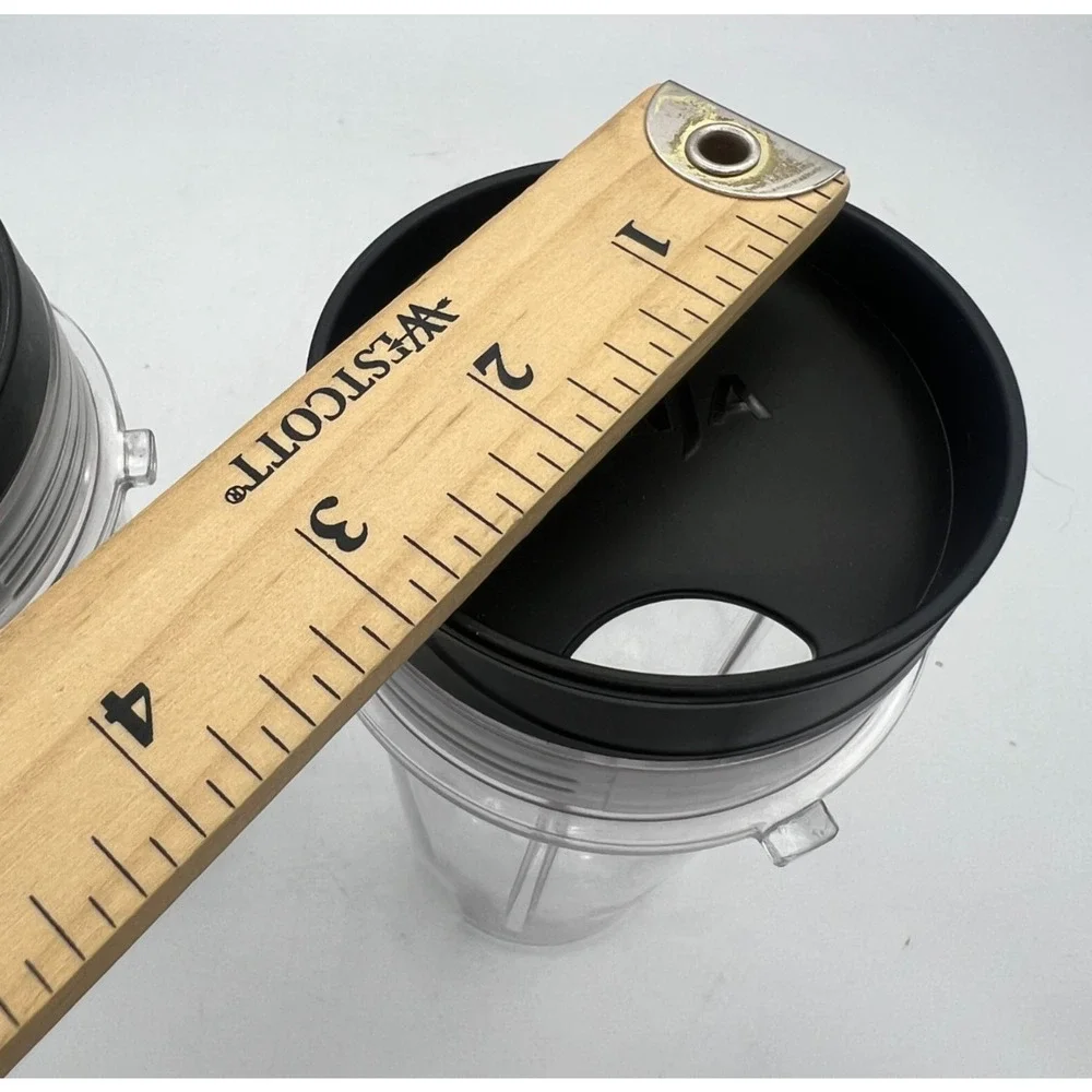 Ninja Blender Single Serve Cups with Sip Lids Clear Replacement Lot of 2